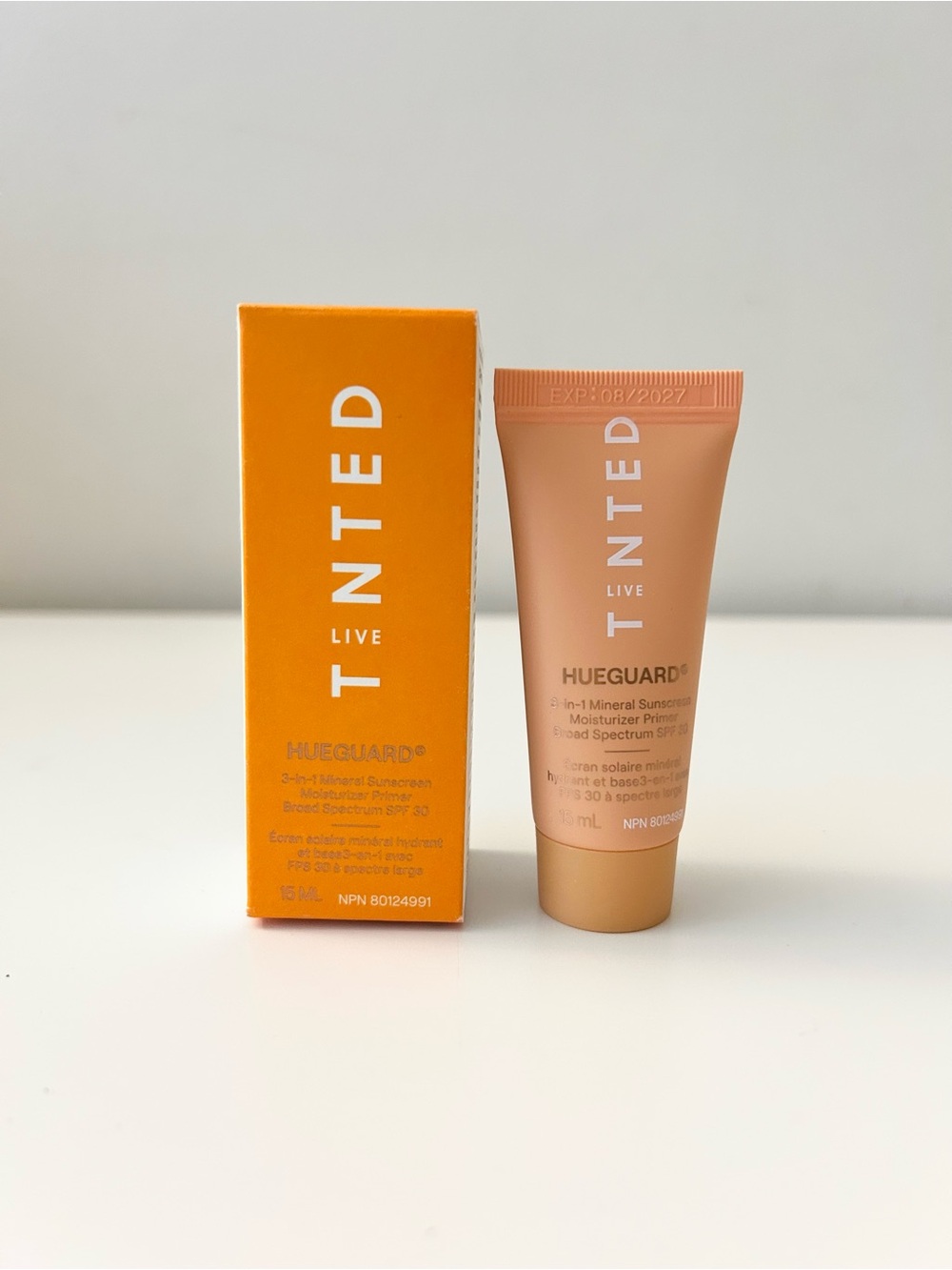 🌸LIVE TINTED Hueguard 3-n-1 Mineral Sunscreen, Moisturizer + Primer Mini 15 mL